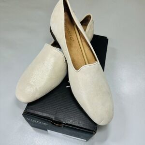 Vionic Willa II Loafers Women 8.5 Gold Metallic Leather Comfort Flats NEW in Box